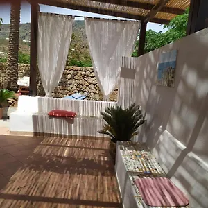 I Dammusi Di Sottokuddia Casa vacanze Scauri (Sicily)